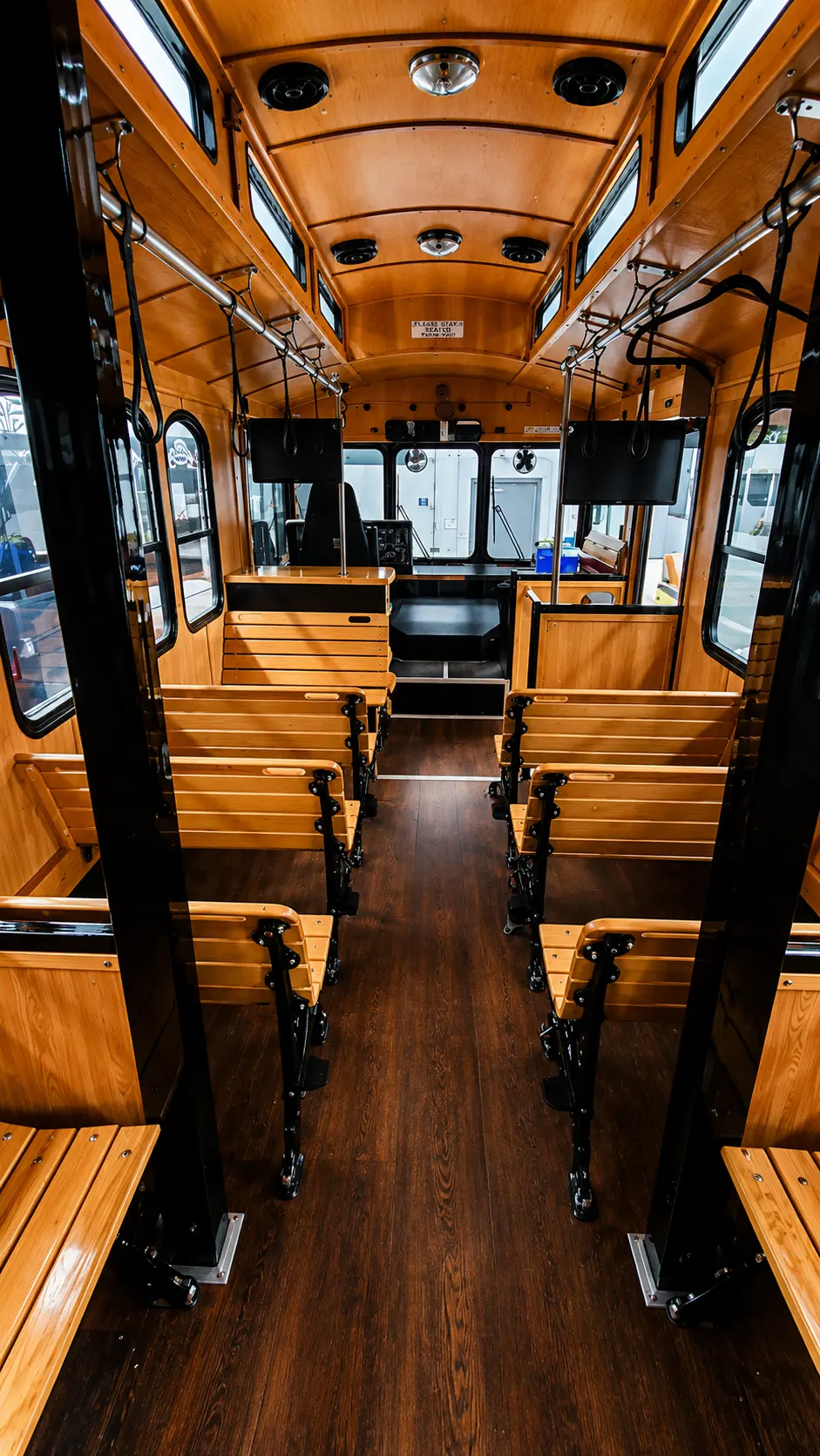 Classic White Trolley — photo 3