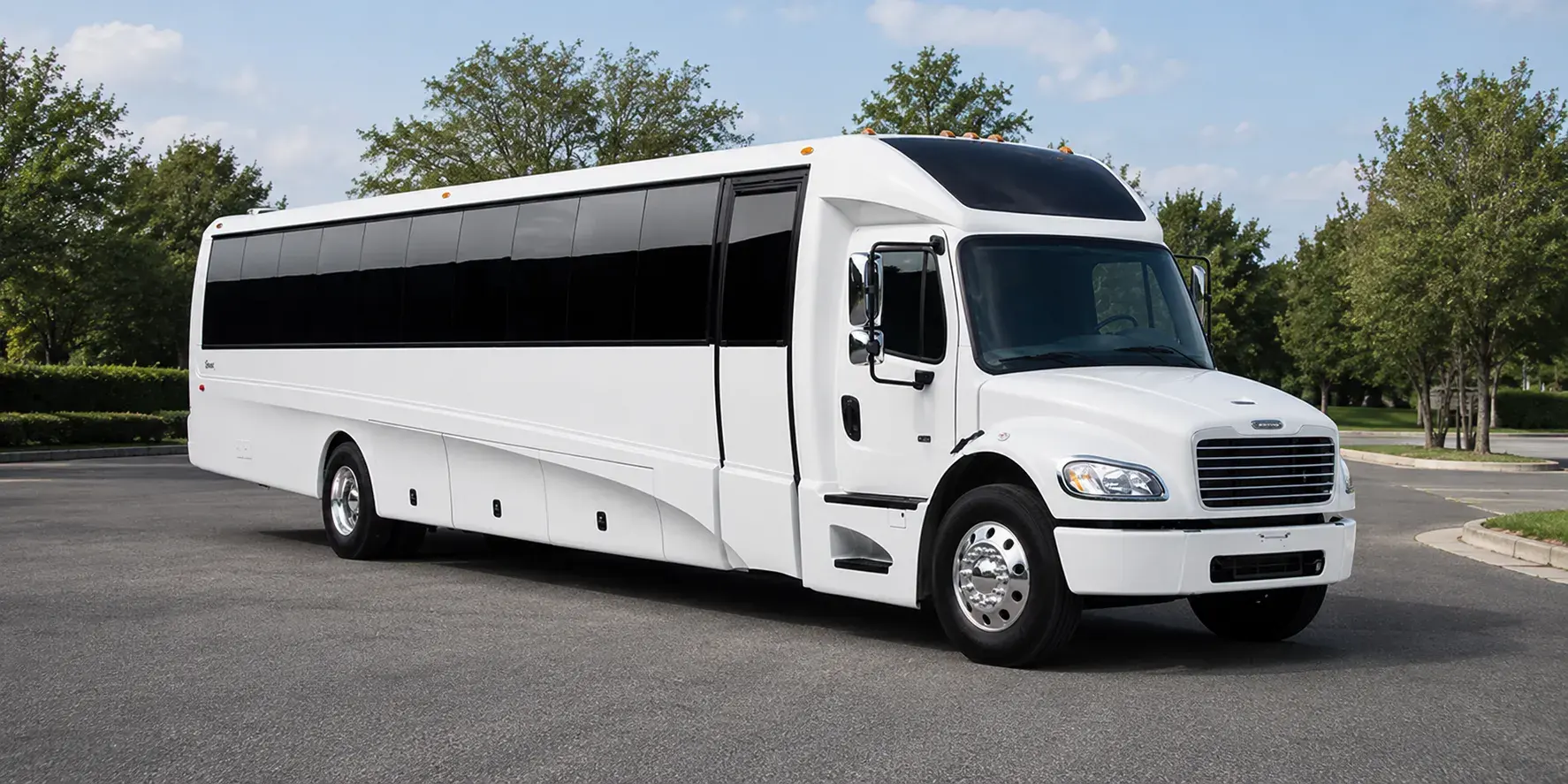 Coach Bus — photo 1