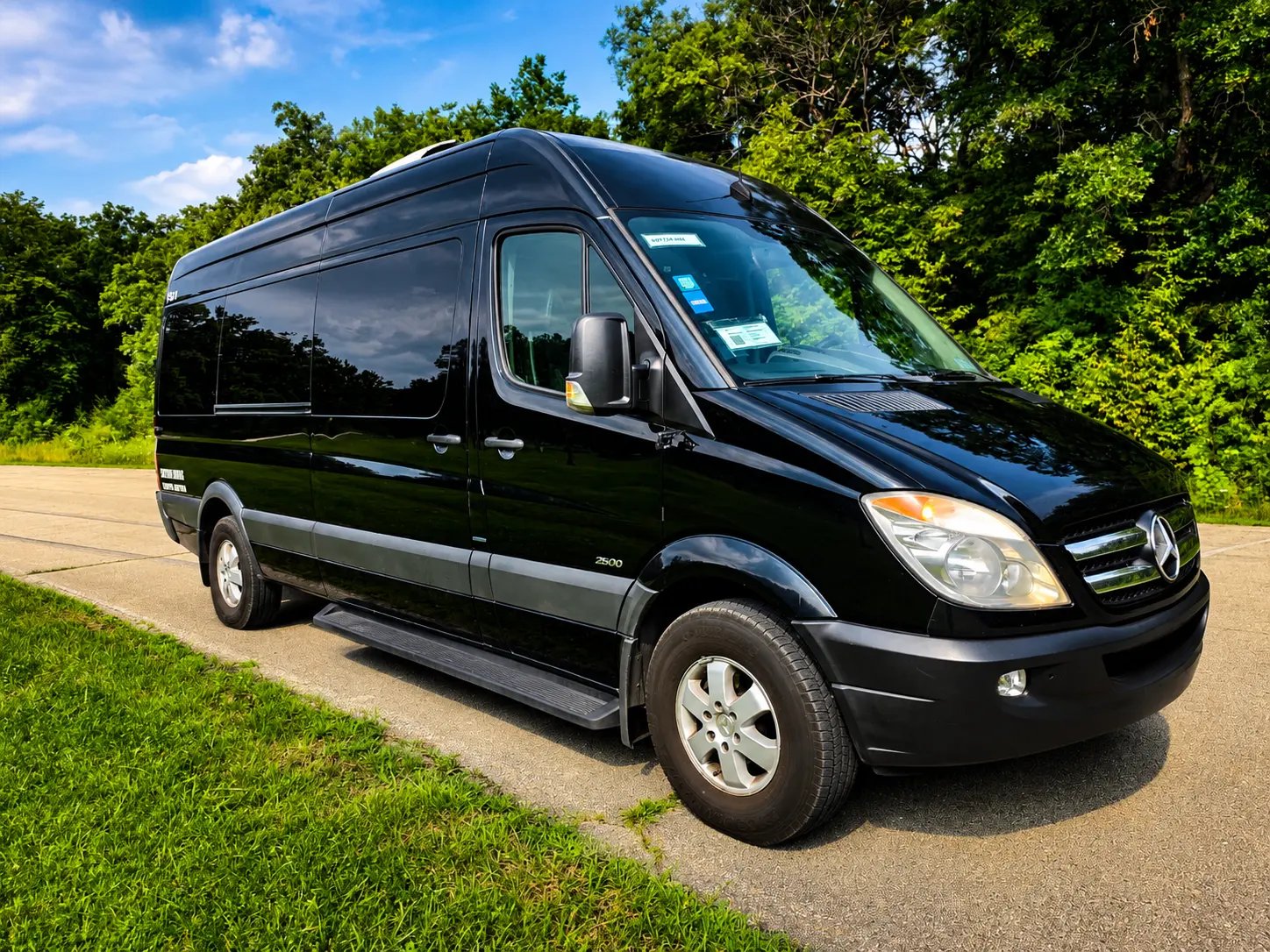 Limo Van — photo 1